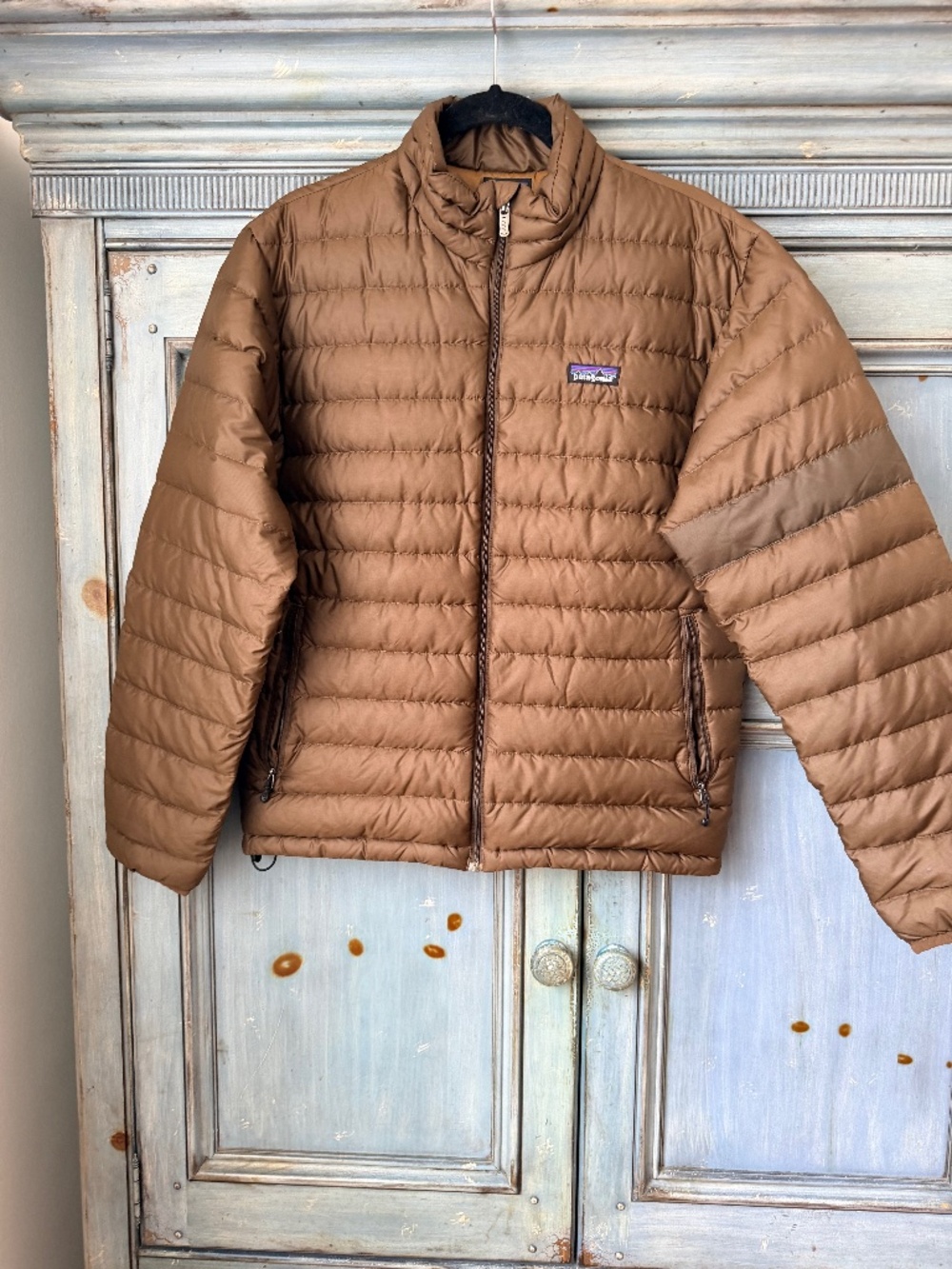 Patagonia Men's Down Sweater Jacket Size S in Rusty Brown